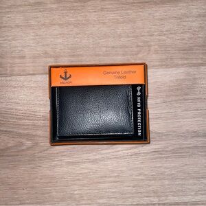 NWT Anchor Black Genuine Leather Trifold Wallet. RFID Protection
